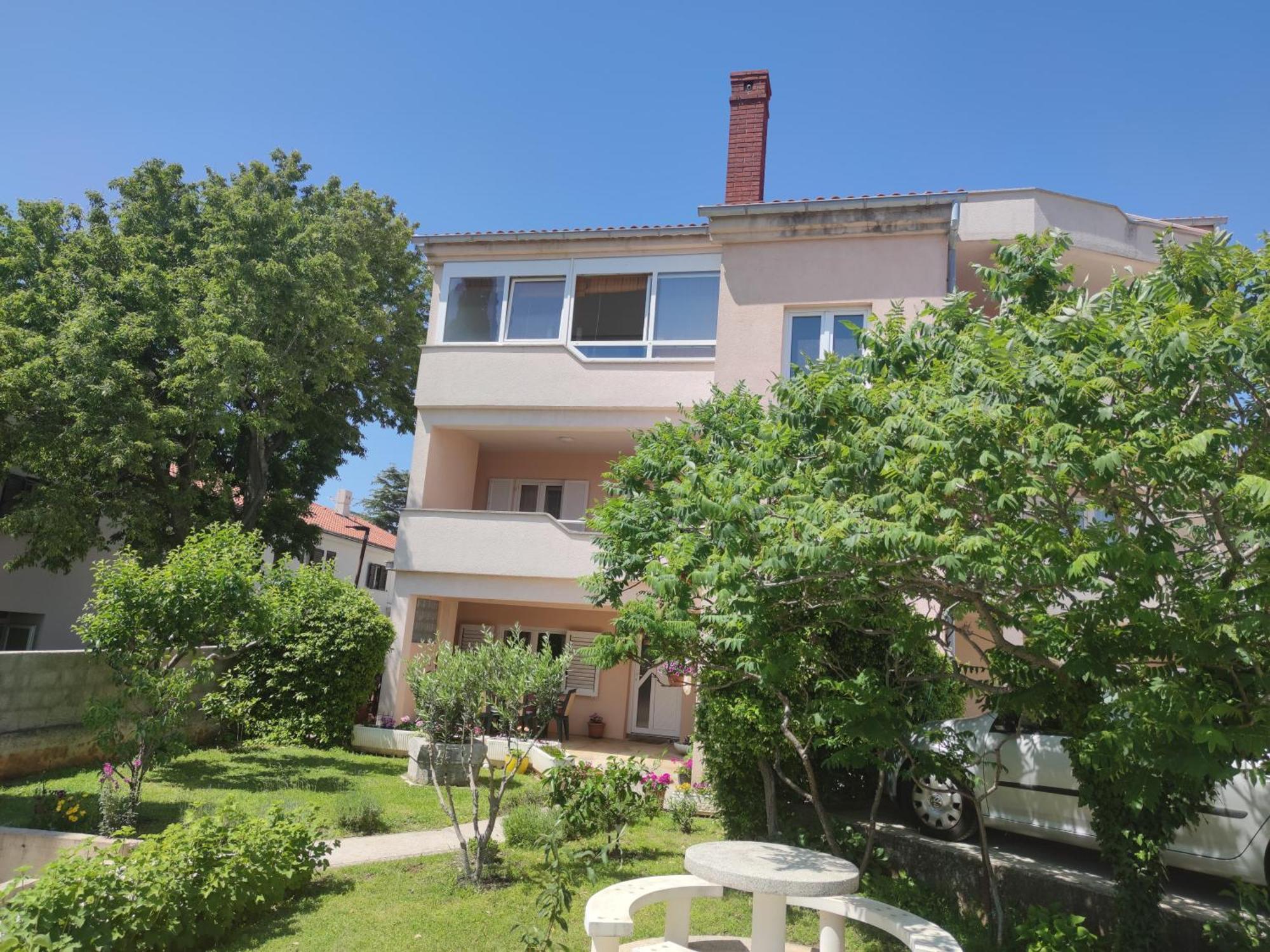 קרק Apartments Dijana מראה חיצוני תמונה