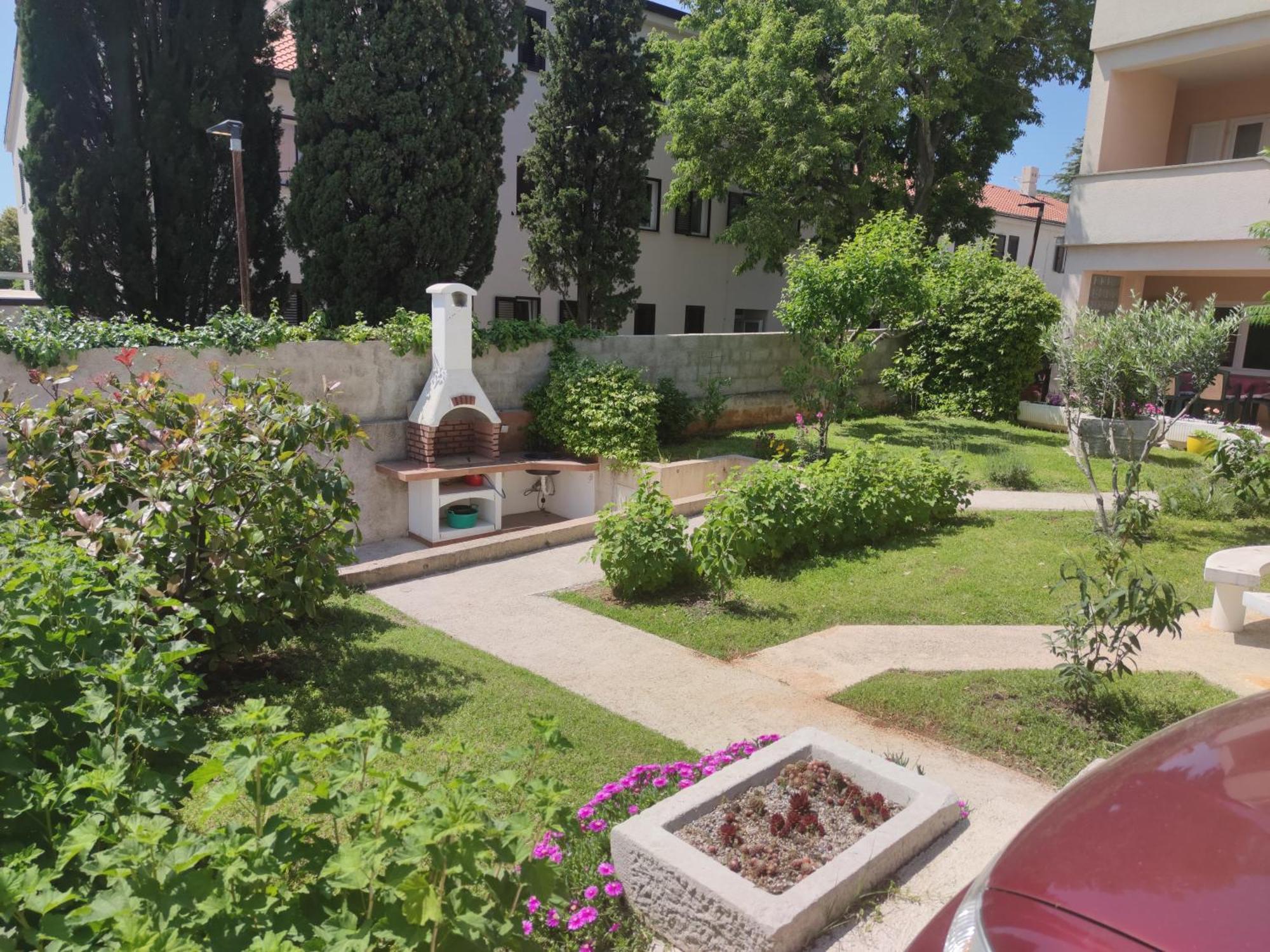 קרק Apartments Dijana מראה חיצוני תמונה