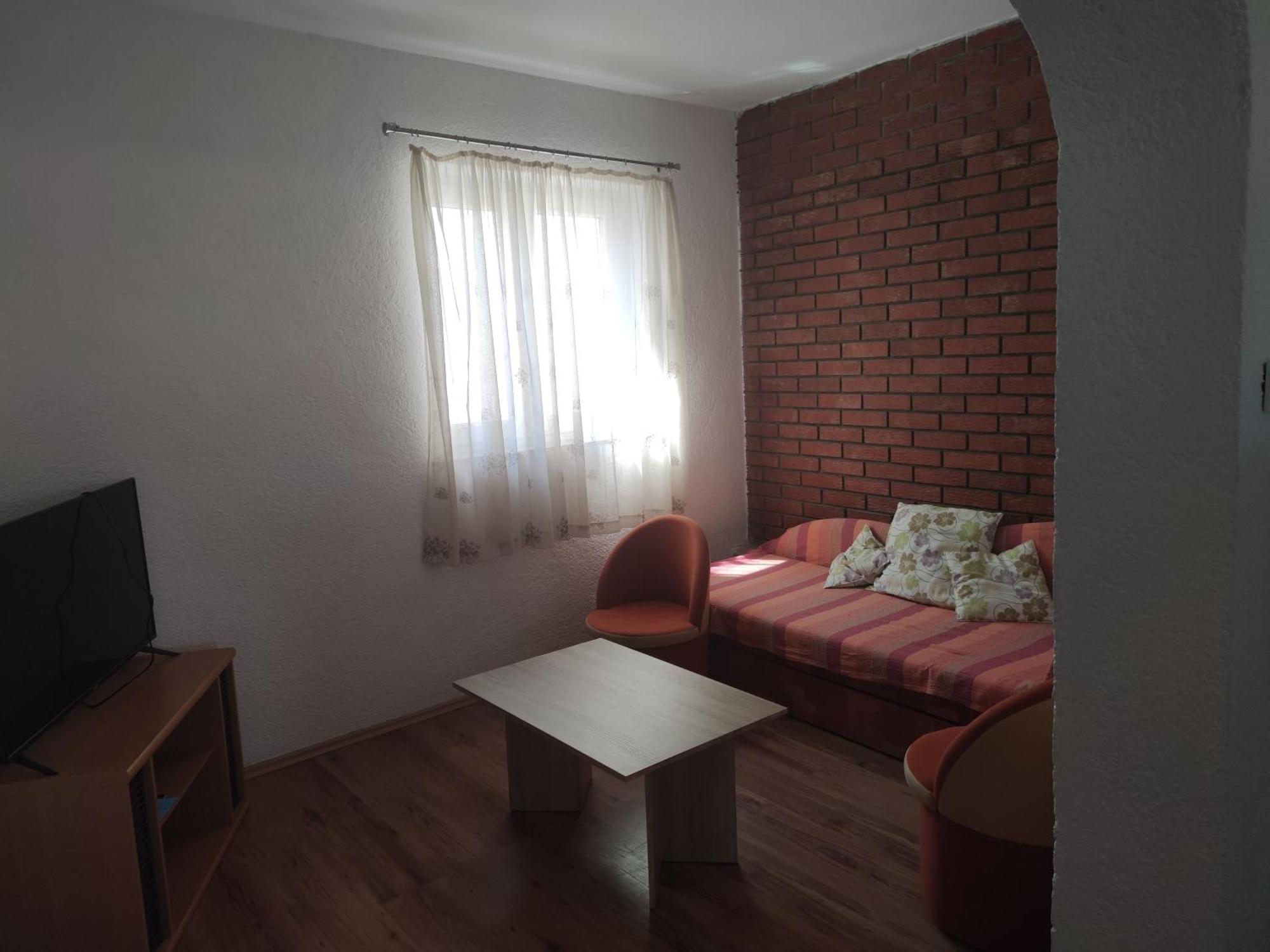קרק Apartments Dijana מראה חיצוני תמונה