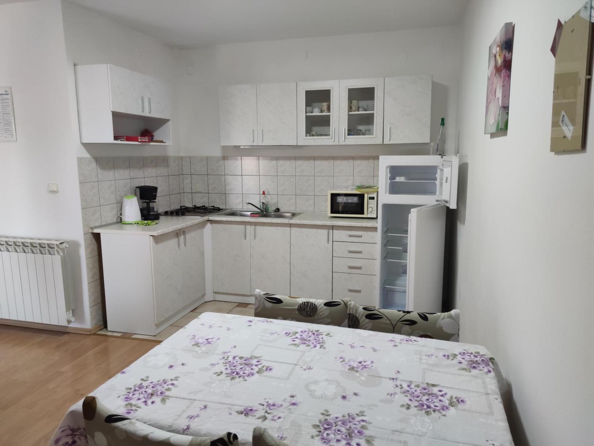 קרק Apartments Dijana מראה חיצוני תמונה